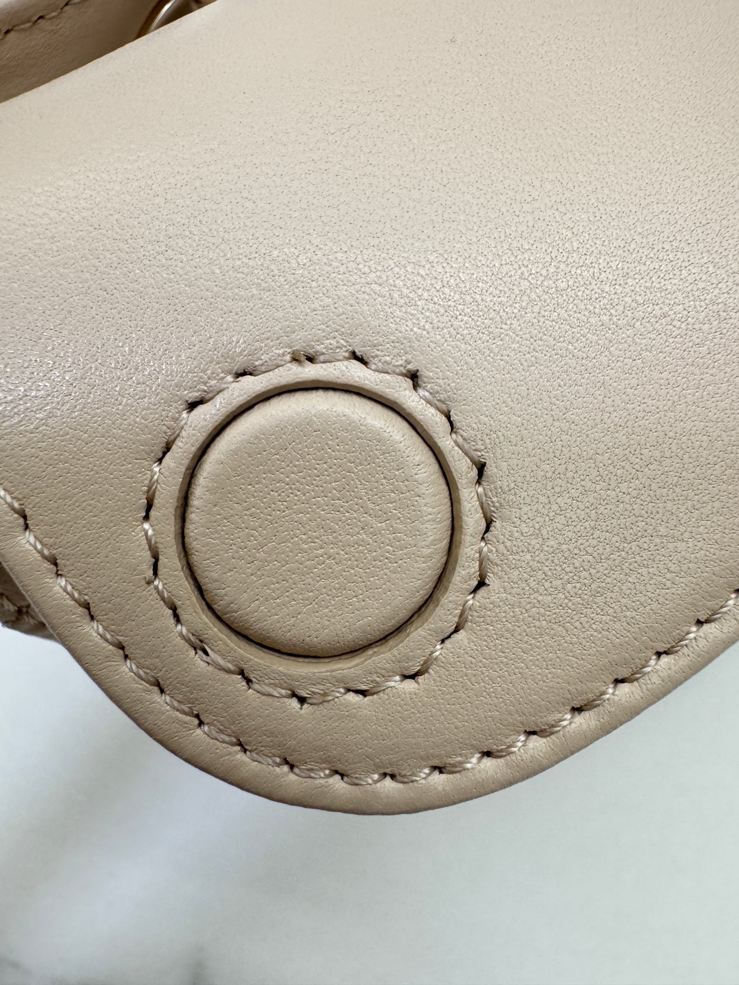 DIOR D-joy Mini 胭脂米 Powder Beige