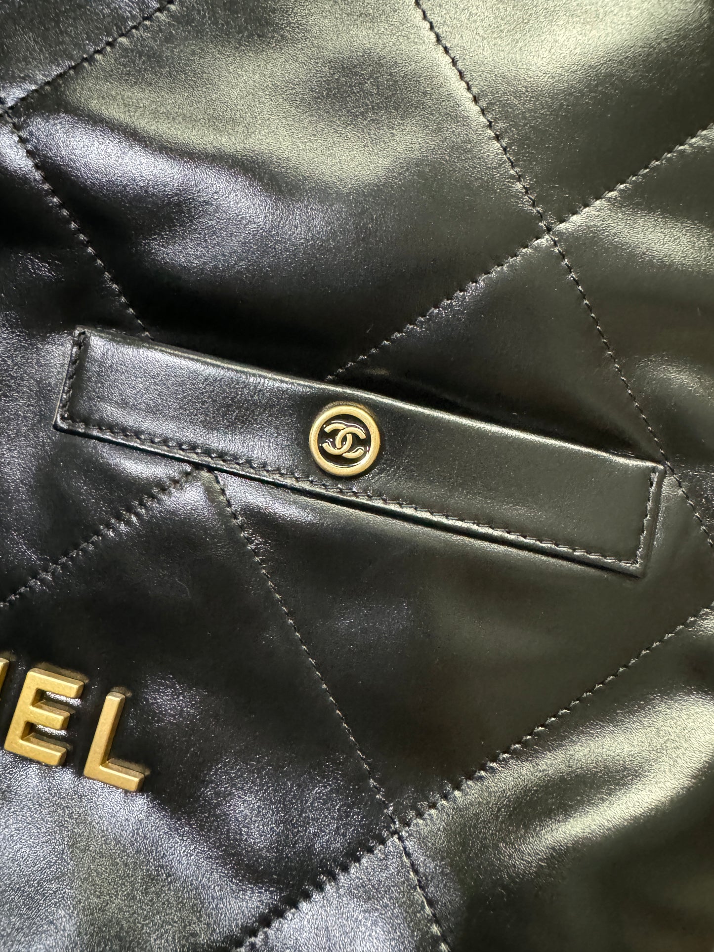 CHANEL 22Bag 雙口袋 S 24B