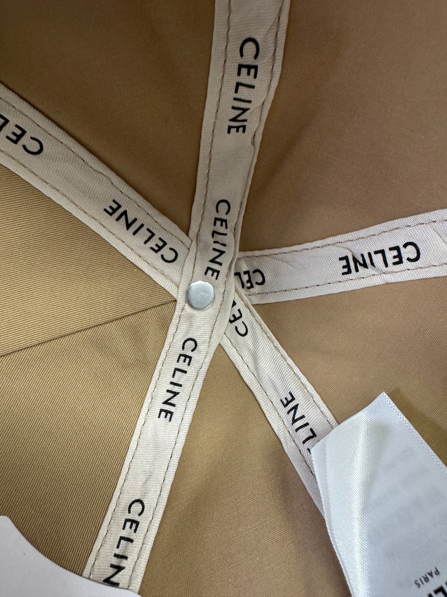 CELINE 凱旋門鴨舌帽 卡其色