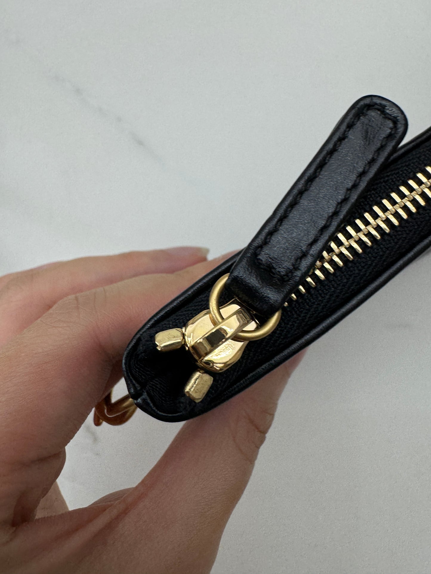 CHANEL 22Bag Medium 黑金