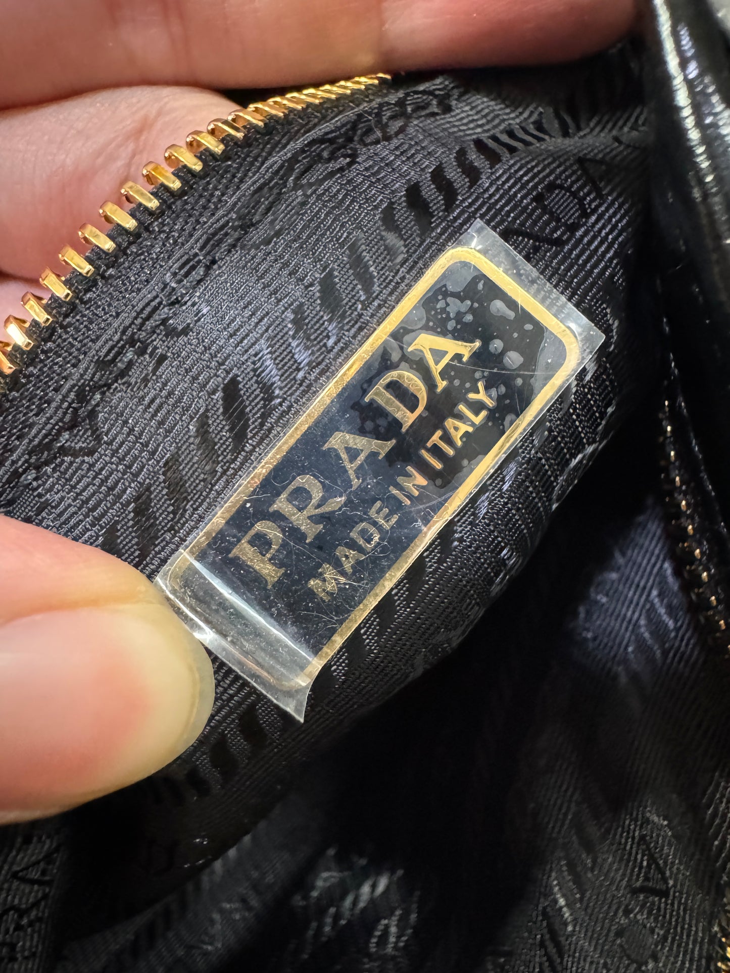 PRADA Soft Lux 中號 黑色