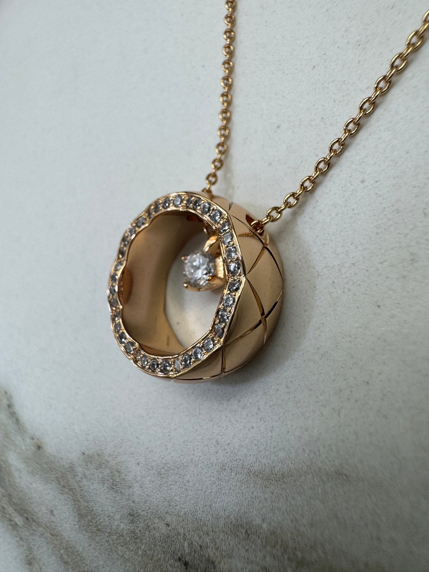 CHANEL Coco Crush 滿月項鏈