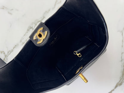 CHANEL 25P Hobo Small