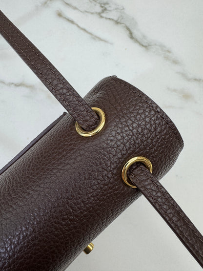 CHANEL Mini Maxi Flap 巧克力色
