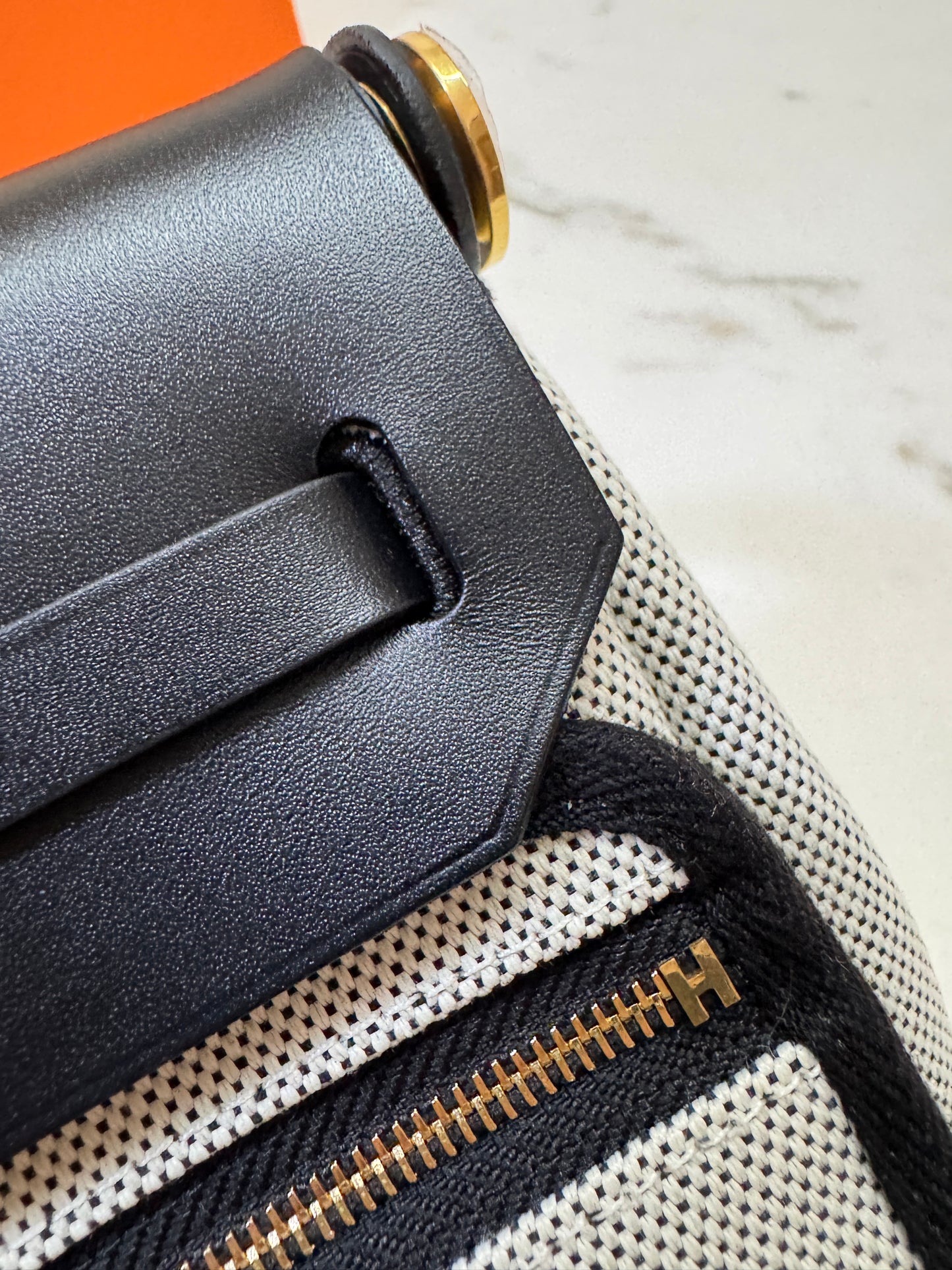 HERMES Mini Herbag 熊貓色 金扣 H Viking 帆布