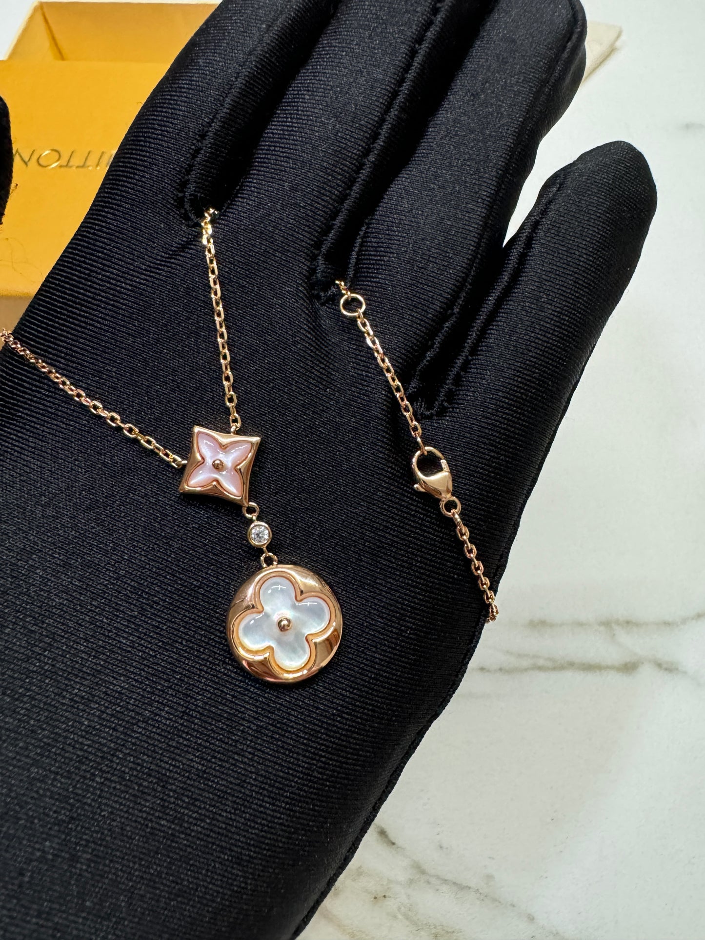 LV Color Blossom 粉貝母x白貝母 玫瑰金項鏈
