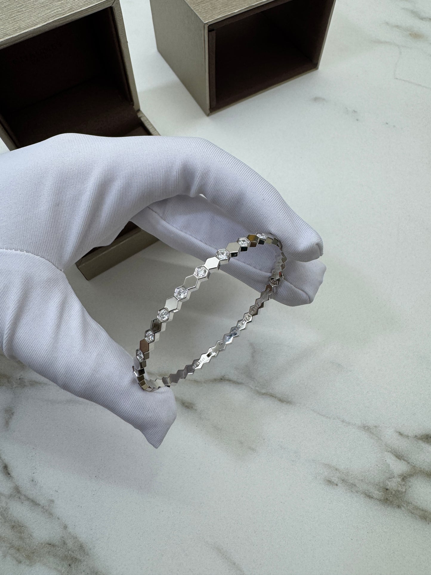 CHAUMET Bee My Love 半鑽白金色手鐲