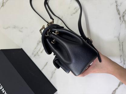 CHANEL Duma 胎牛皮 黑色 Small