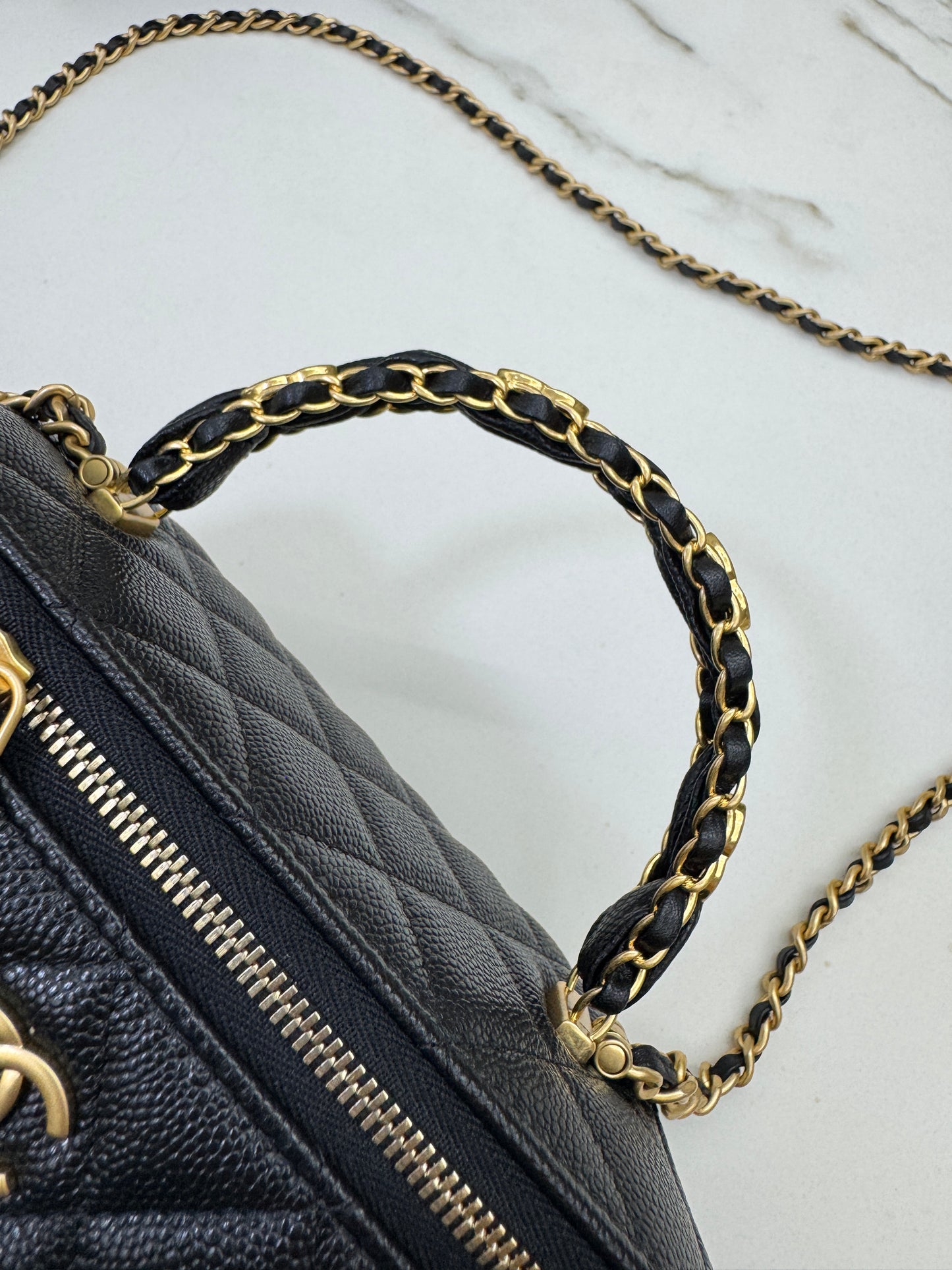 CHANEL 25B 牛皮手柄長盒