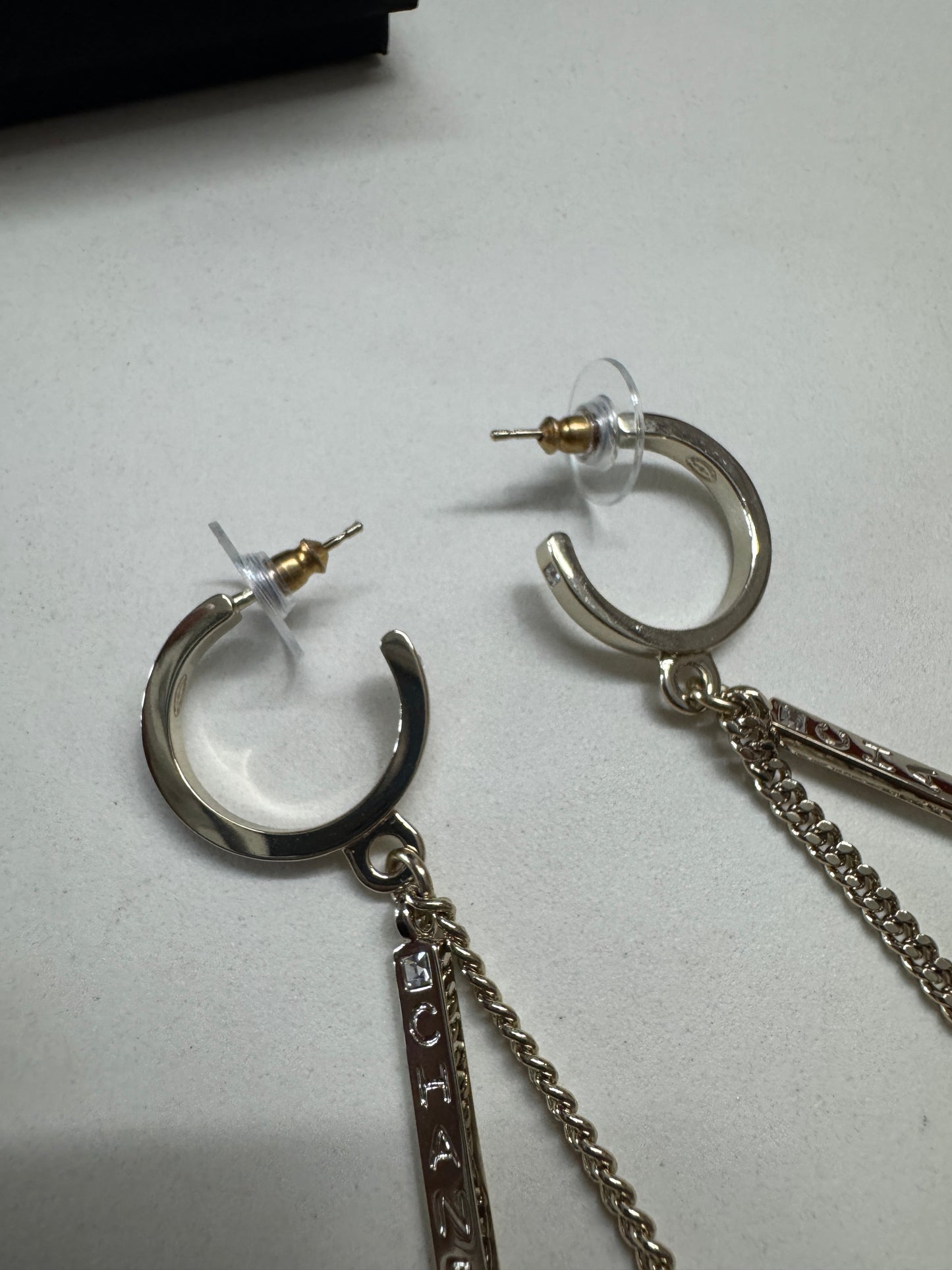 CHANEL 21P 淺金色流蘇耳環