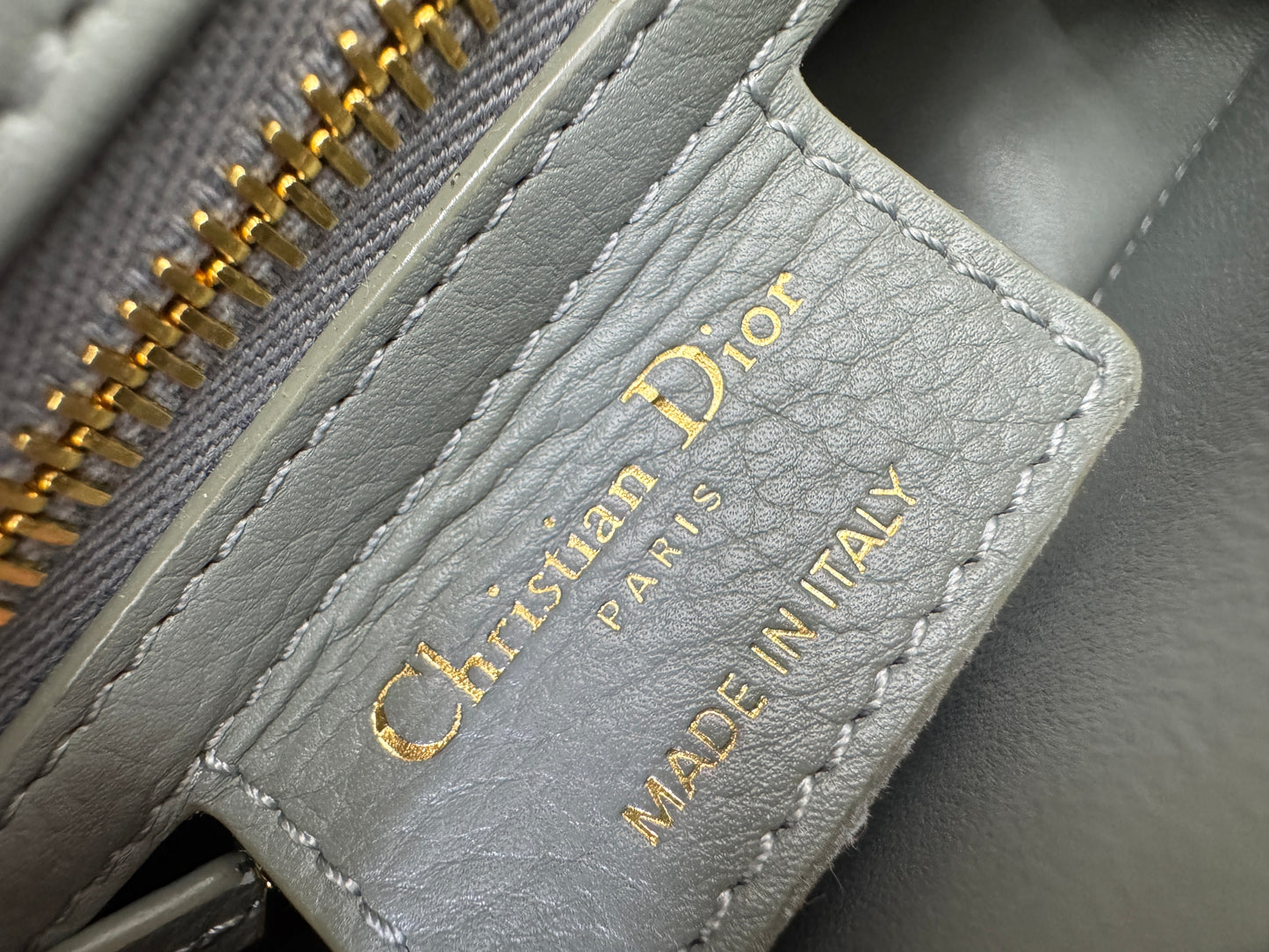 DIOR Caro Small 石灰色