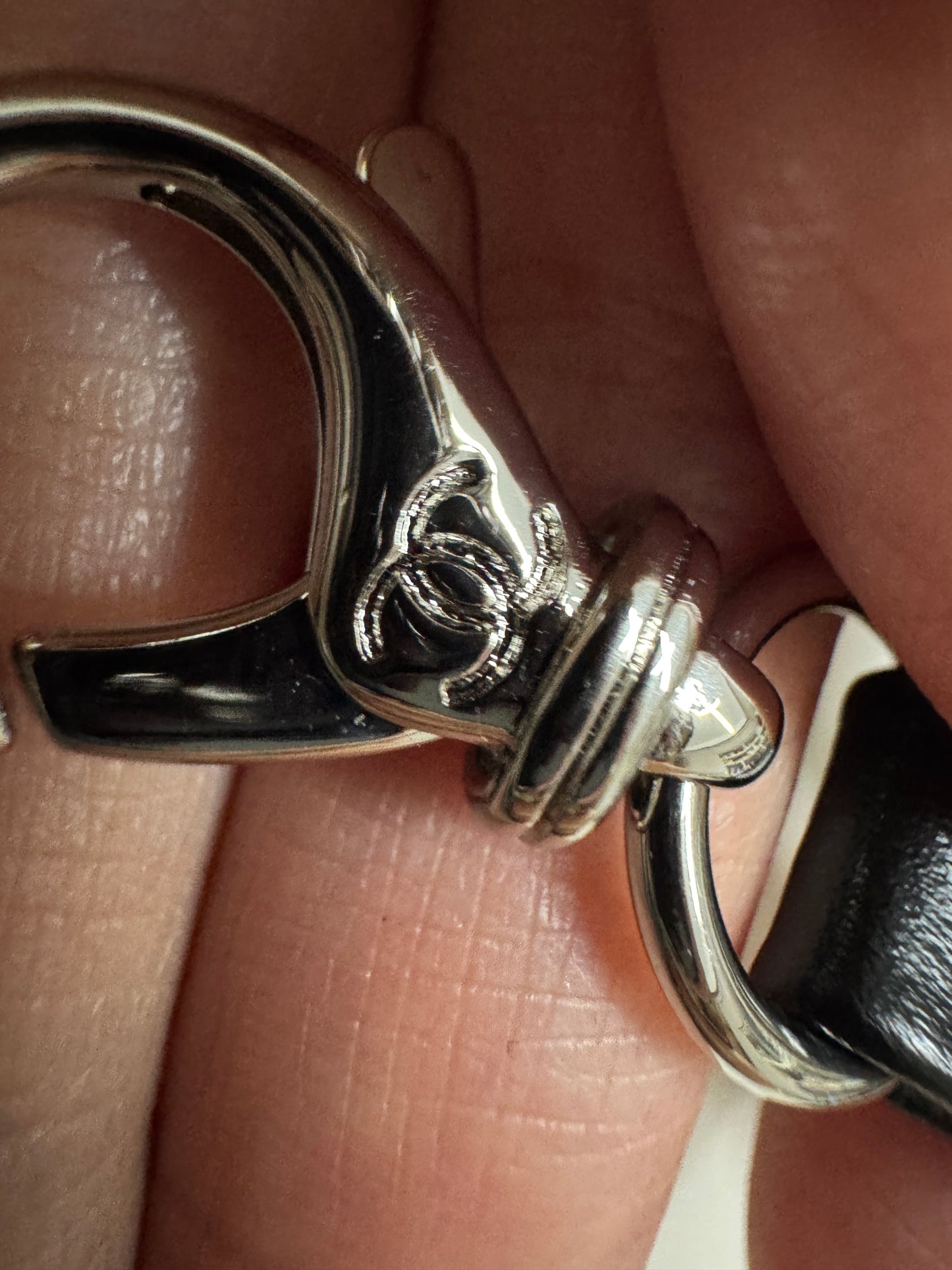 CHANEL 22 Bag Large So Black