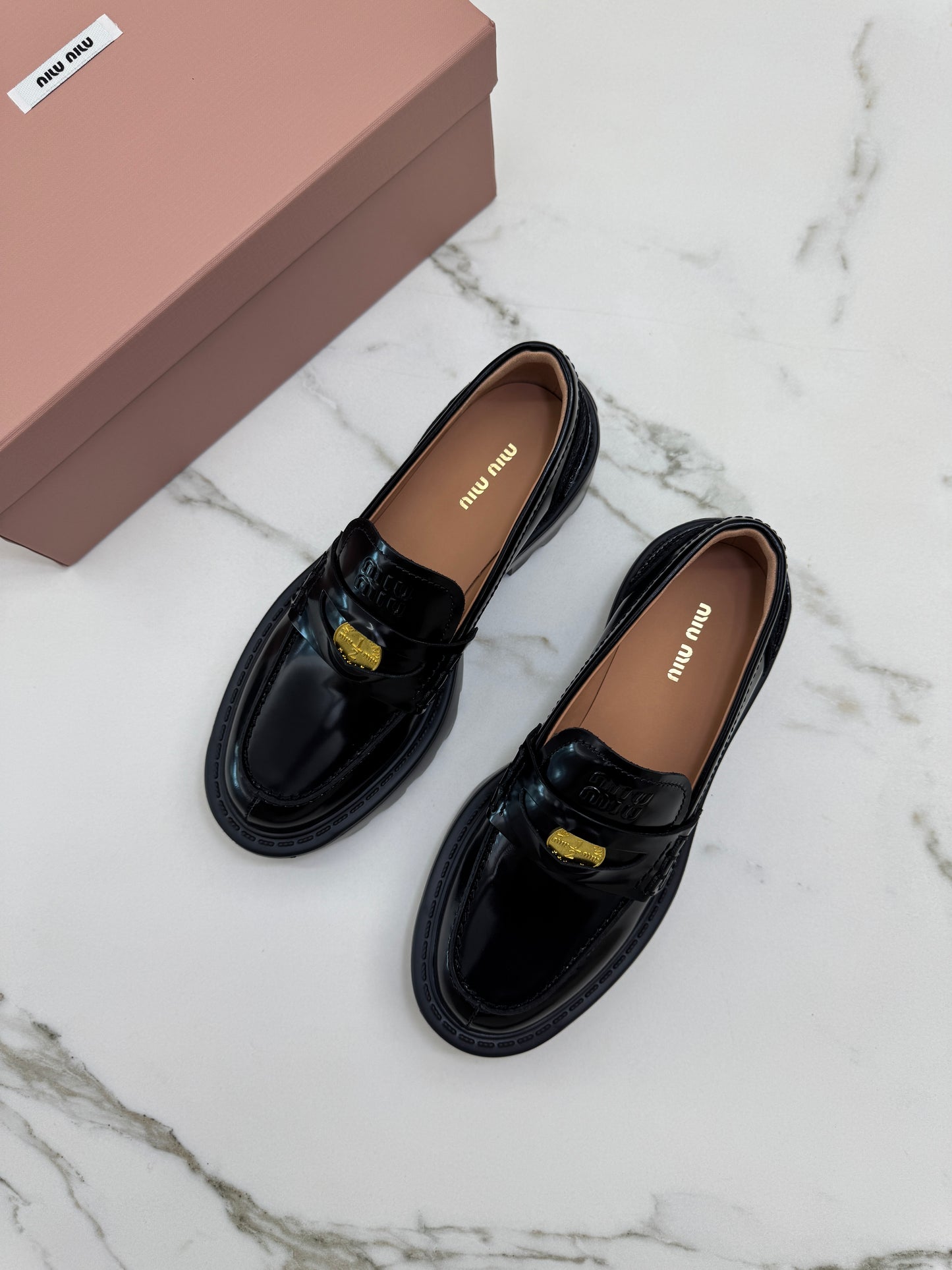 MIU MIU 金幣厚底Loafers 黑色
