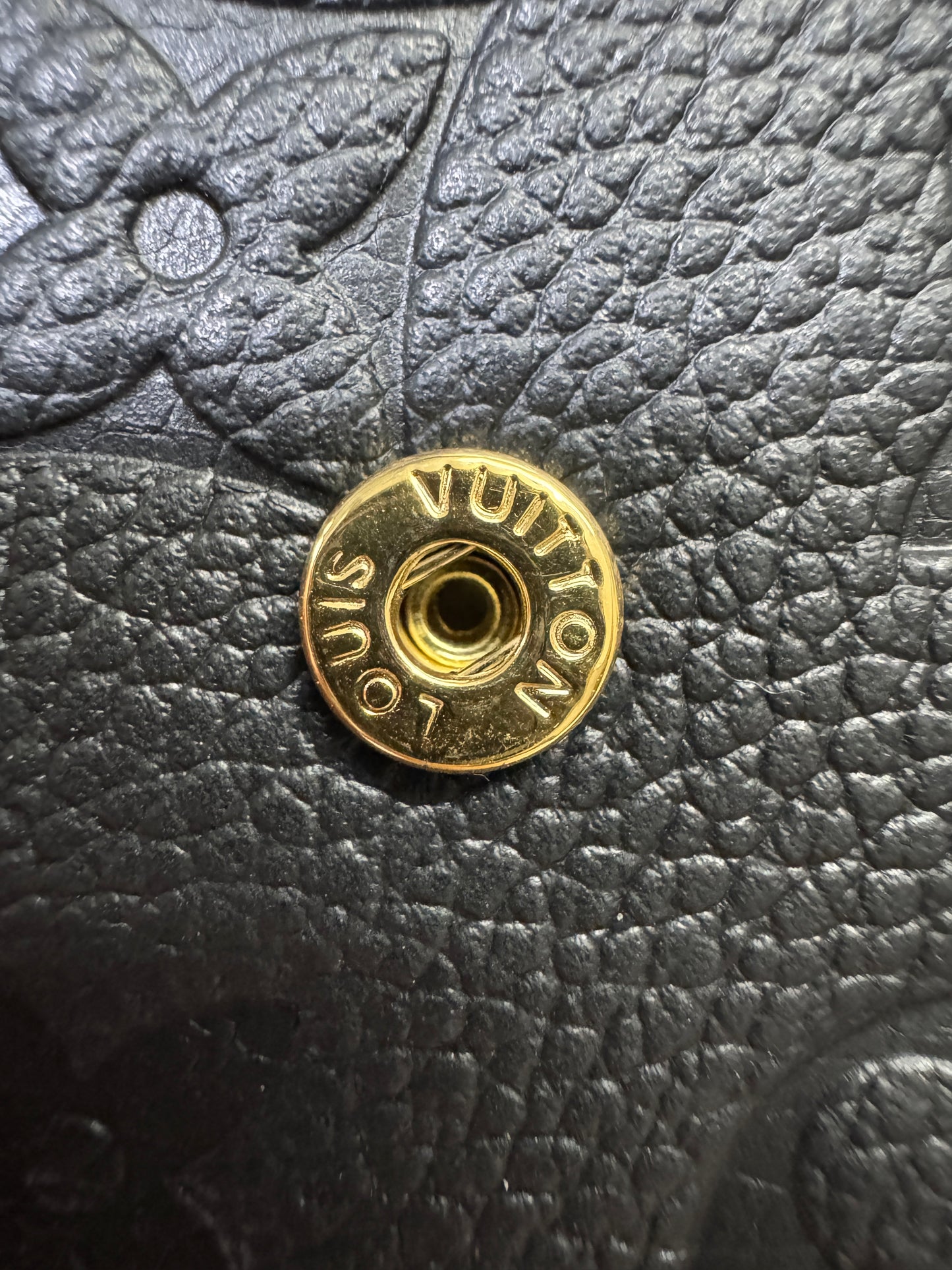 LV Rosalie 黑色全皮壓花零錢包