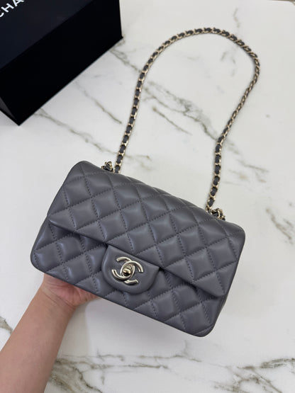 CHANEL Mini CF 深灰色羊皮淺金扣