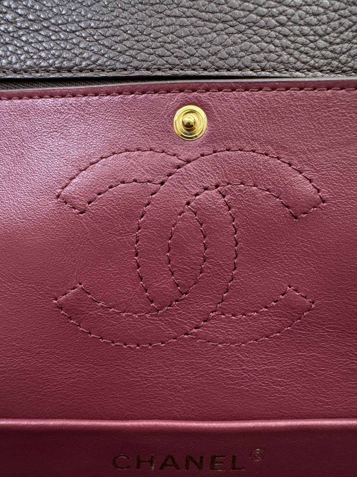 CHANEL Mini Maxi Flap 巧克力色