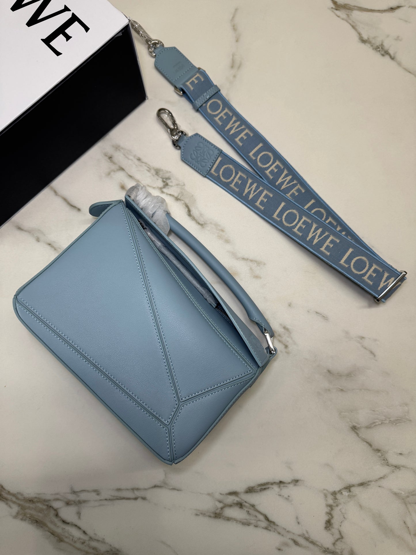 LOEWE Puzzle Small 天藍色