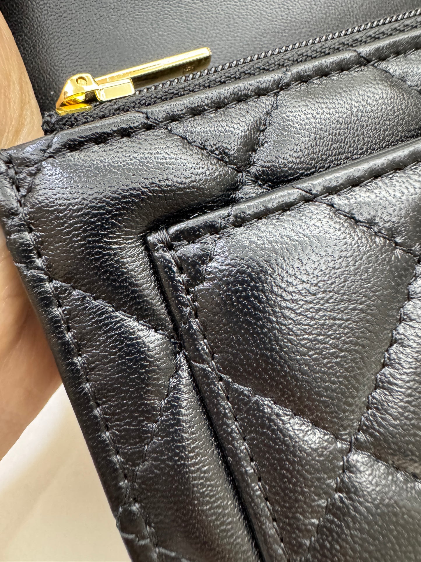 CHANEL 25B 手柄郵差 Wallet on Chain