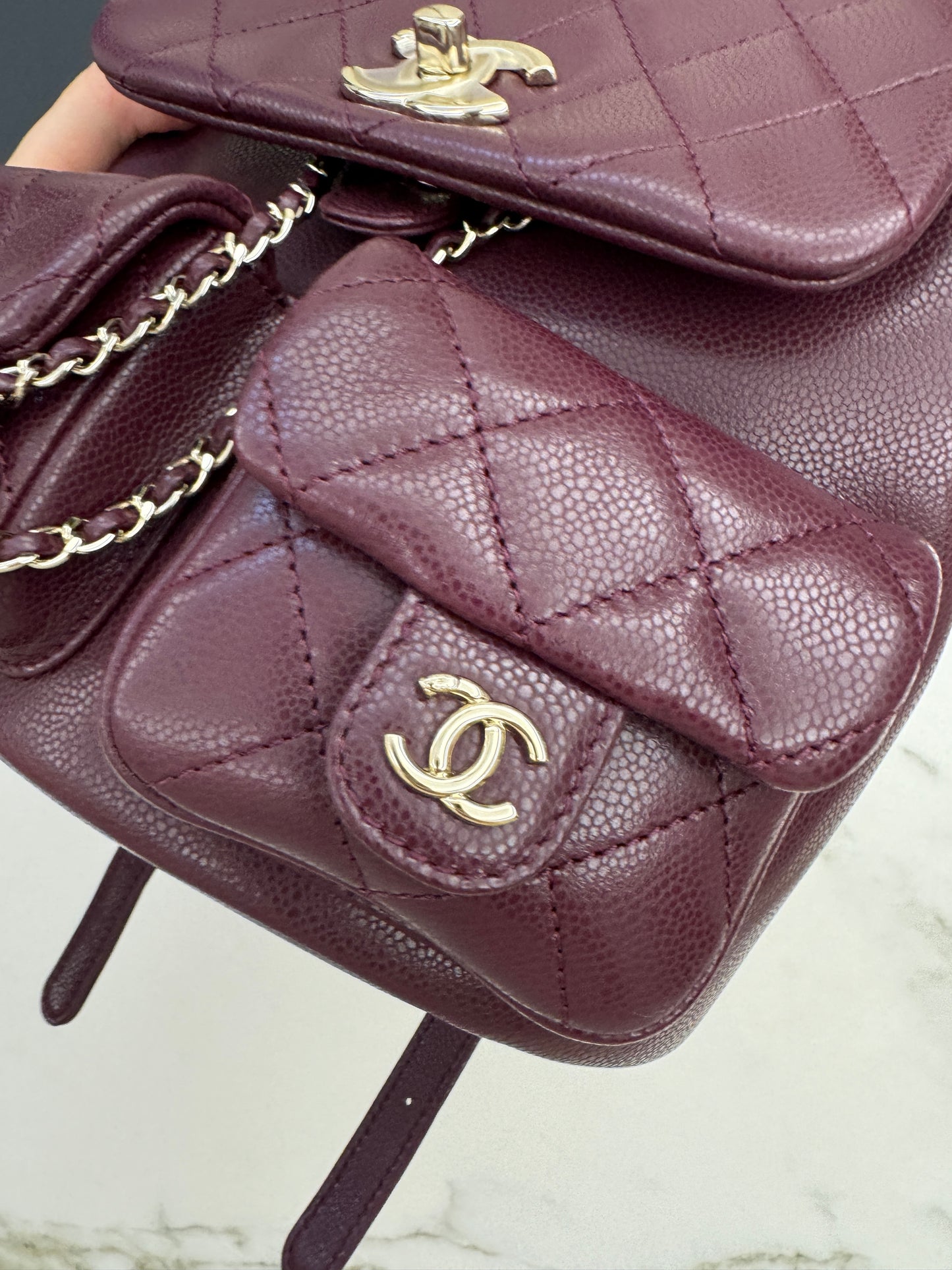 CHANEL 24A Duma 中號 酒紅色 Backpack