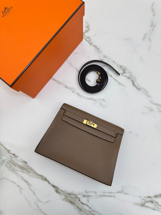 HERMES Kelly Danse 馬爾法米金扣 Evercolor 8Q GHW