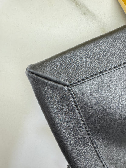 FENDI Mamma Baguette 黑色 Medium