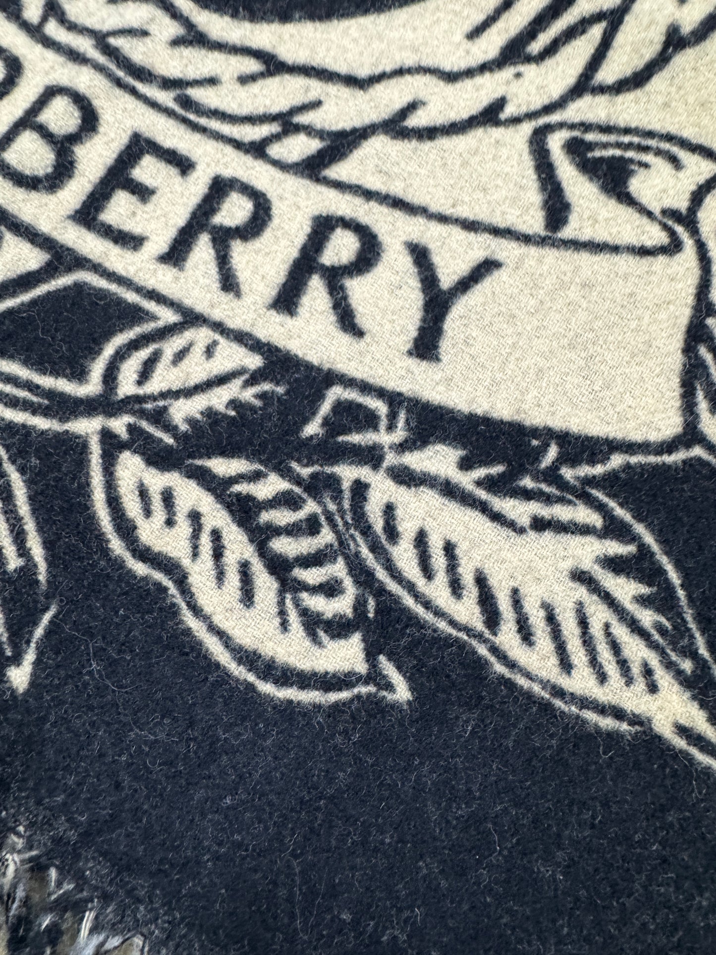 BURBERRY 雙面戰馬圍巾