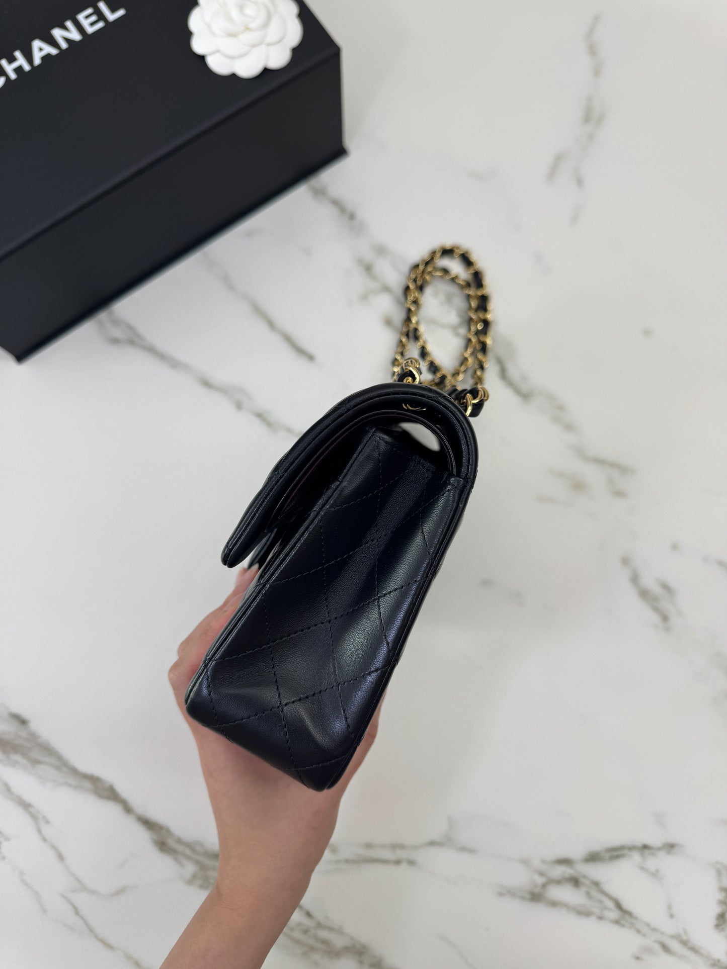 CHANEL CF25 Medium 黑金羊