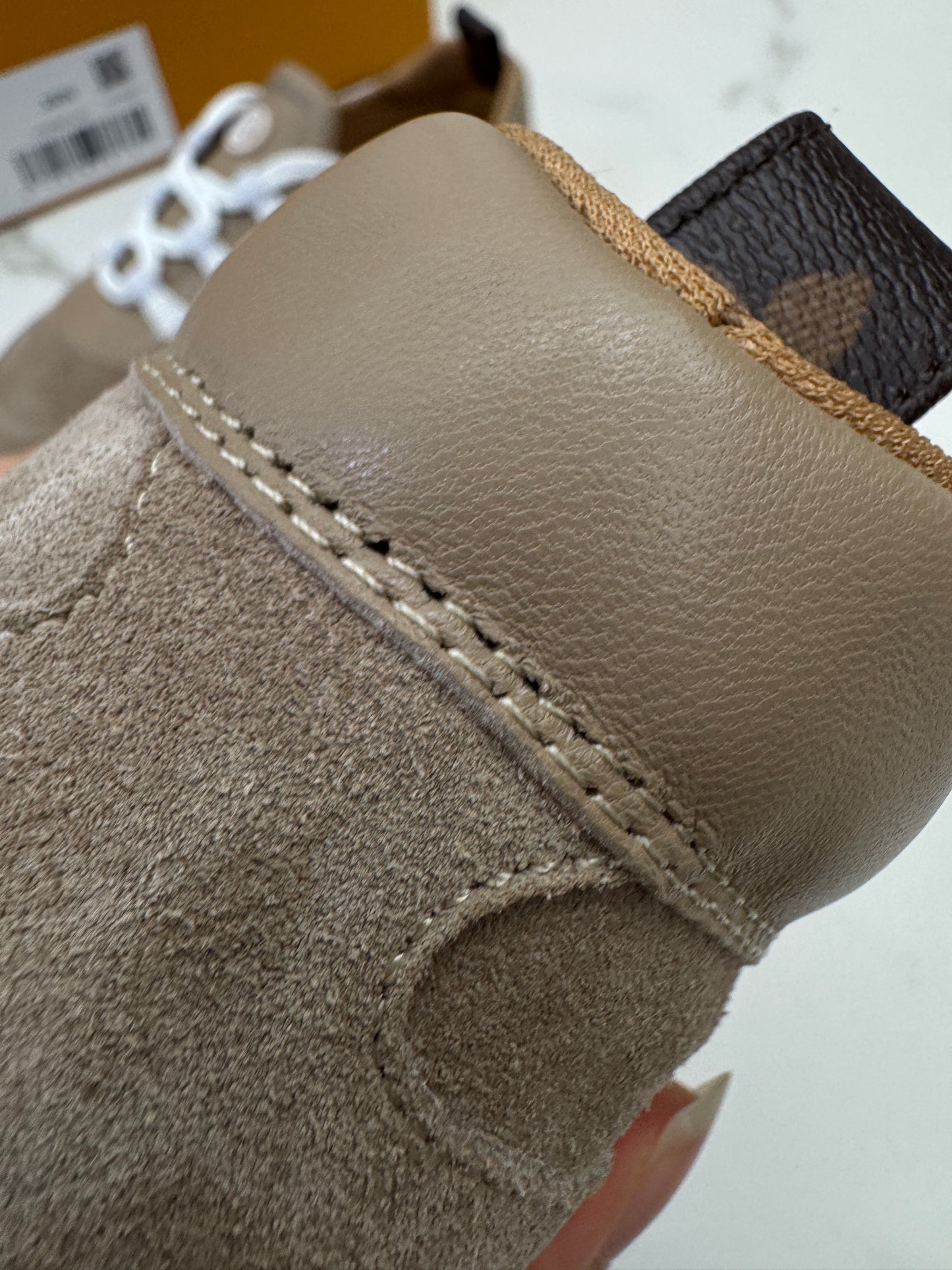LV Sneakerina 卡其色