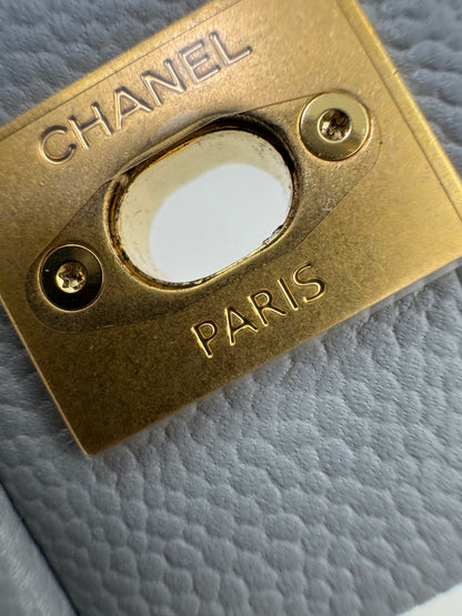 CHANEL 愛心金球 灰色 Mini Flap Bag 20cm