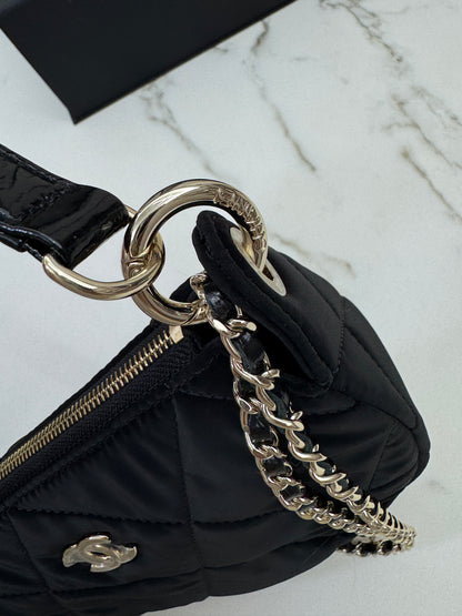 CHANEL 25N Coco Neige 滑雪系列 絲絨尼龍 半月Hobo