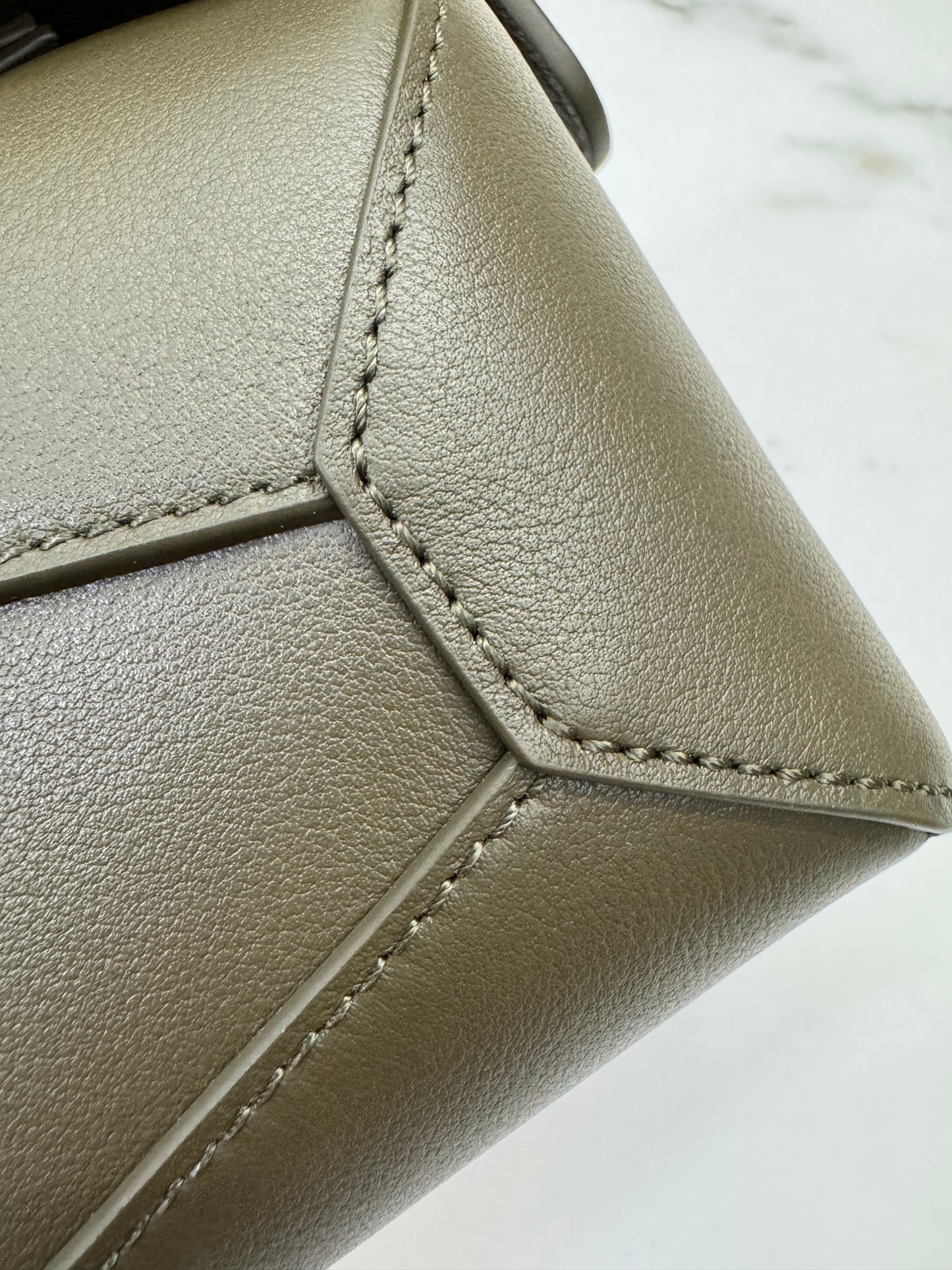LOEWE Mini Puzzle 深卡其綠