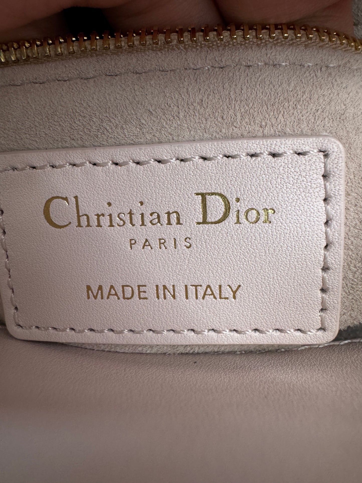 DIOR Mini Lady Dior 羊皮三格 淡粉色