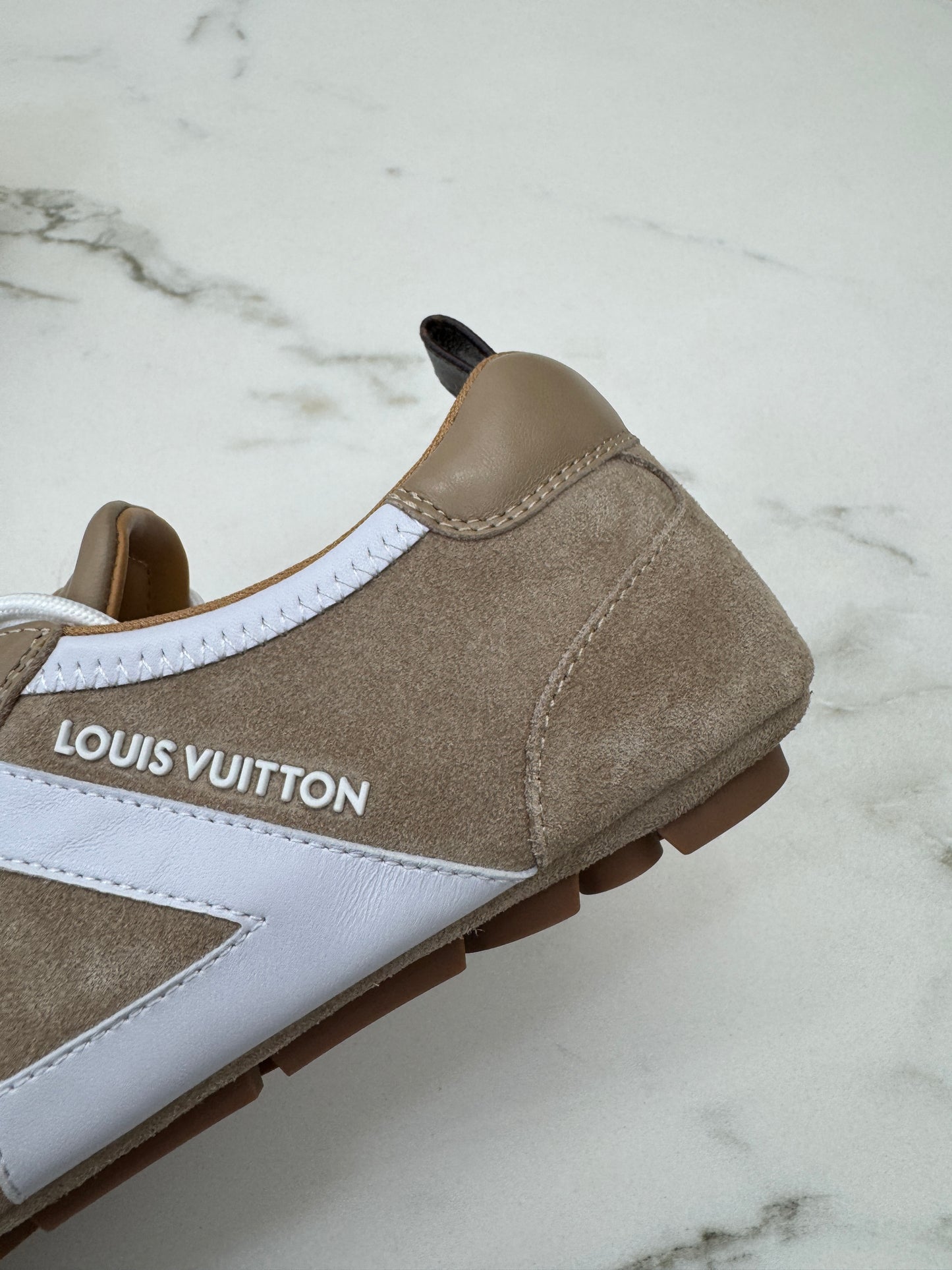LV Sneakerina 卡其色