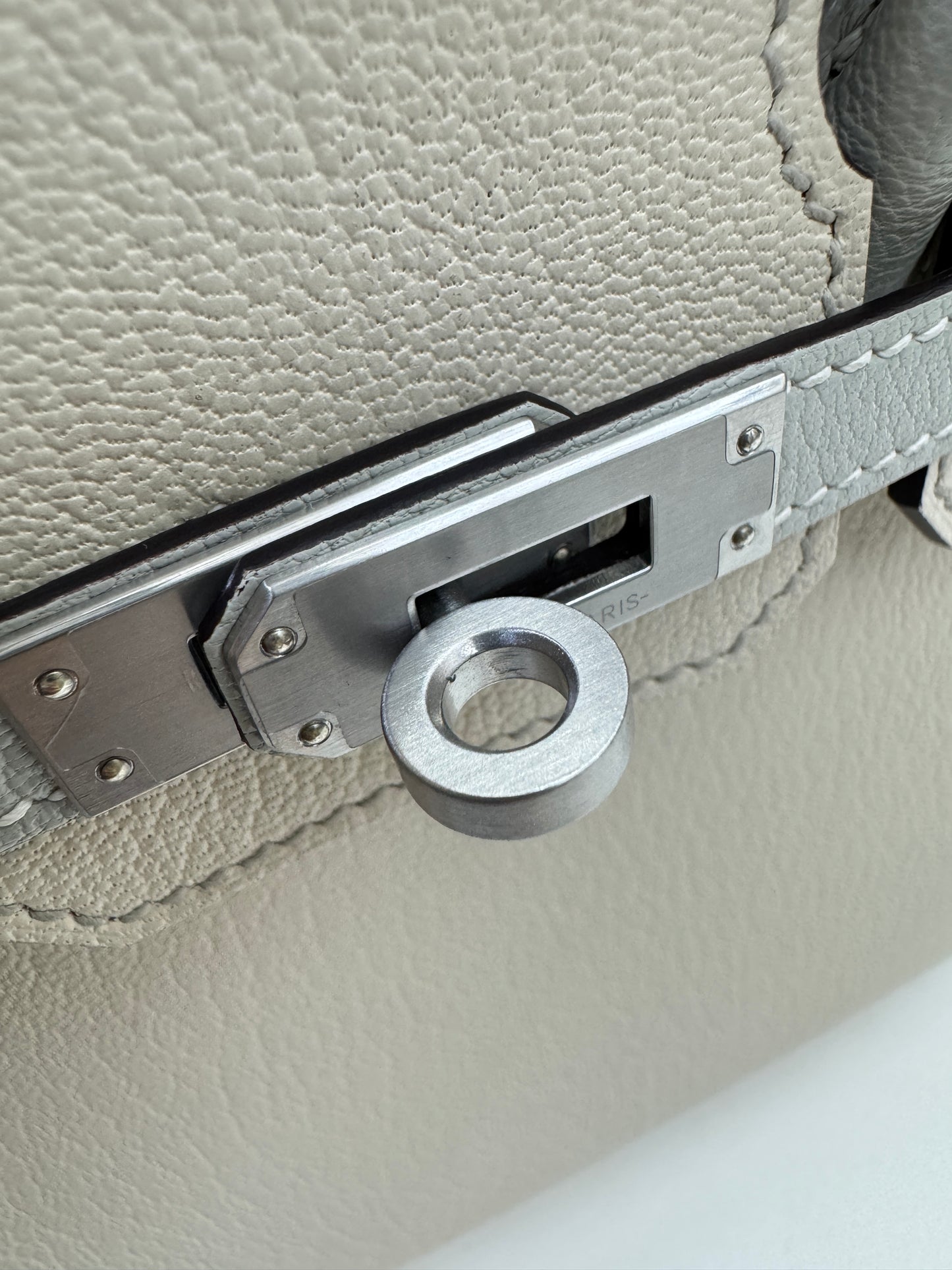 HERMES Birkin 25 SO 奶昔白拼珍珠灰 山羊皮 拉絲銀扣