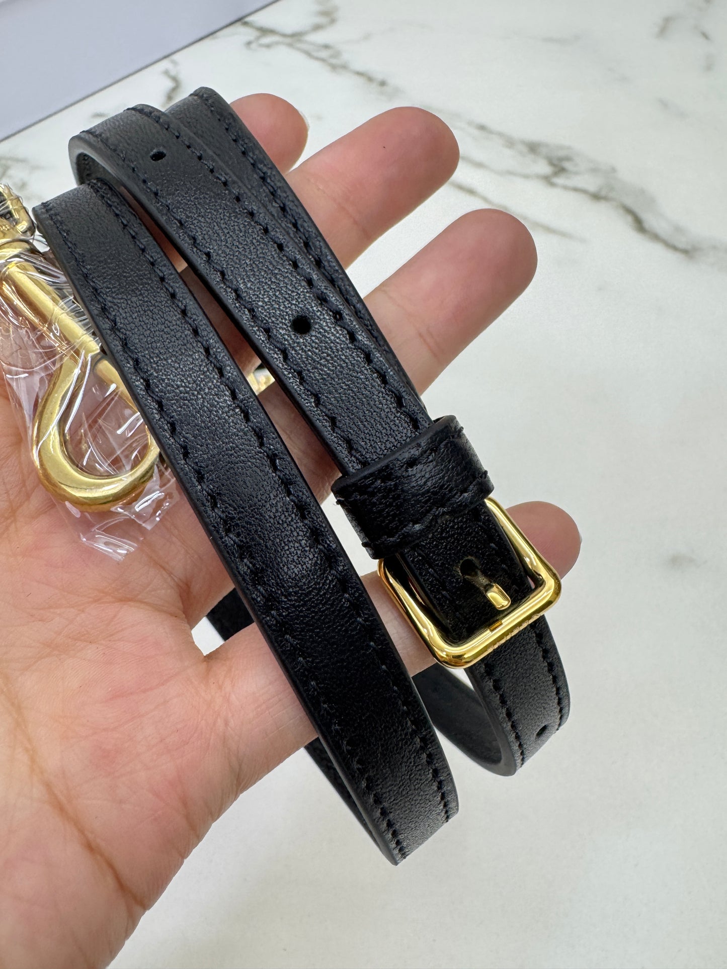 CELINE Soft Triomphe Half Moon 黑色