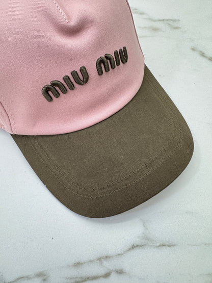 MIU MIU 鴨舌帽 粉紅拼咖啡色￼