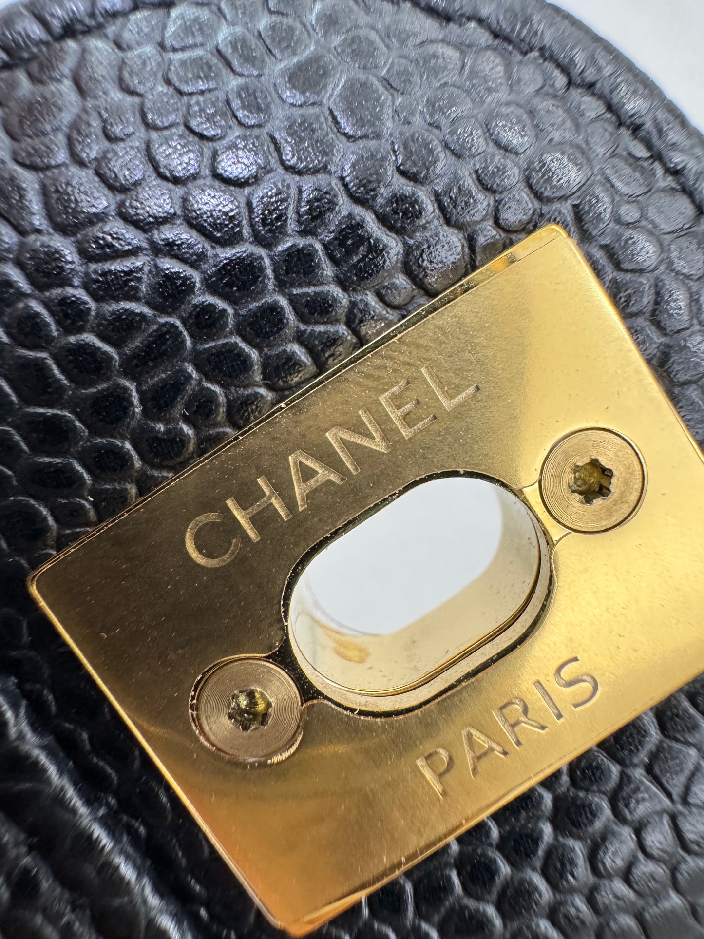 CHANEL CF23 黑金牛 CF Small