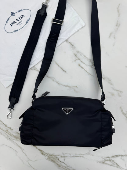 PRADA Explore 男裝 Re-nylon