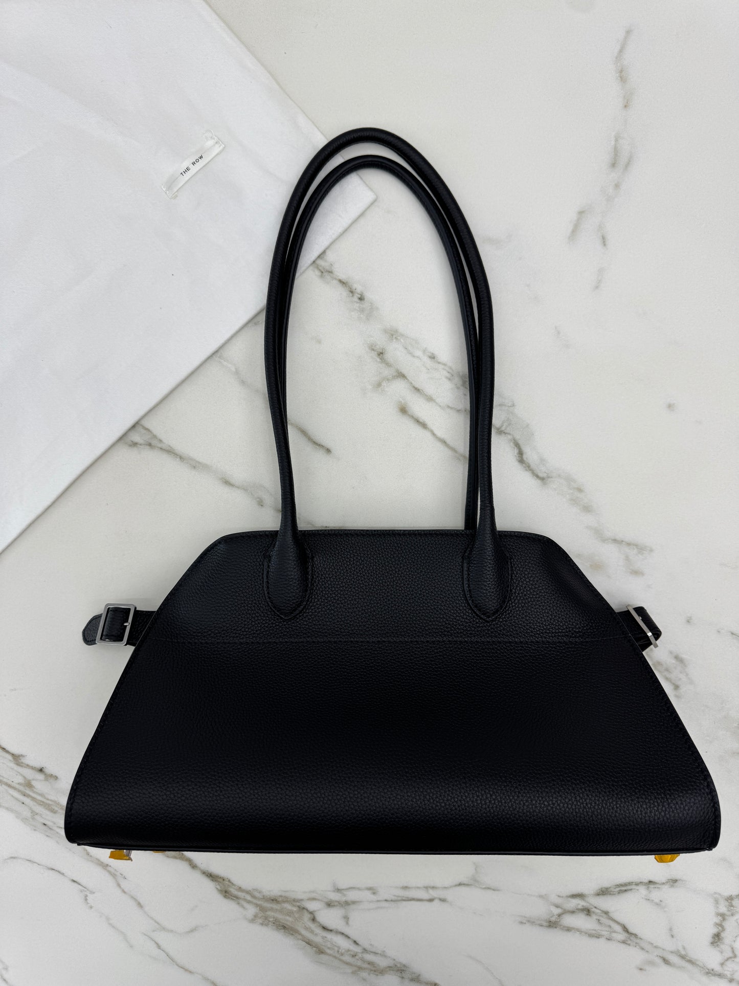 THE ROW Shoulder Marguax 12 黑色荔枝紋 Black Grained Calfskin