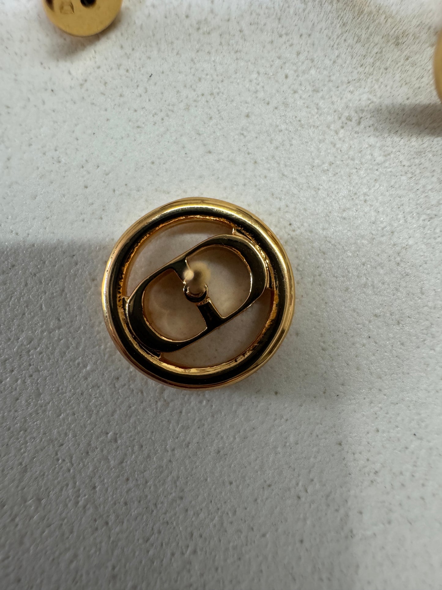 DIOR CD圓形鏤空耳環