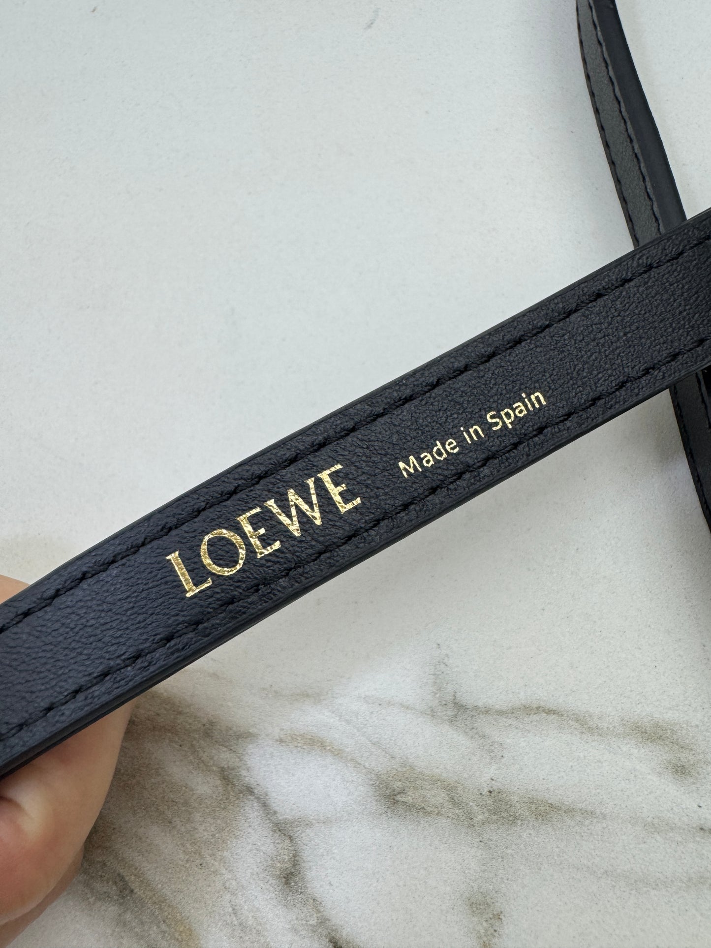LOEWE Amazona 28 黑色