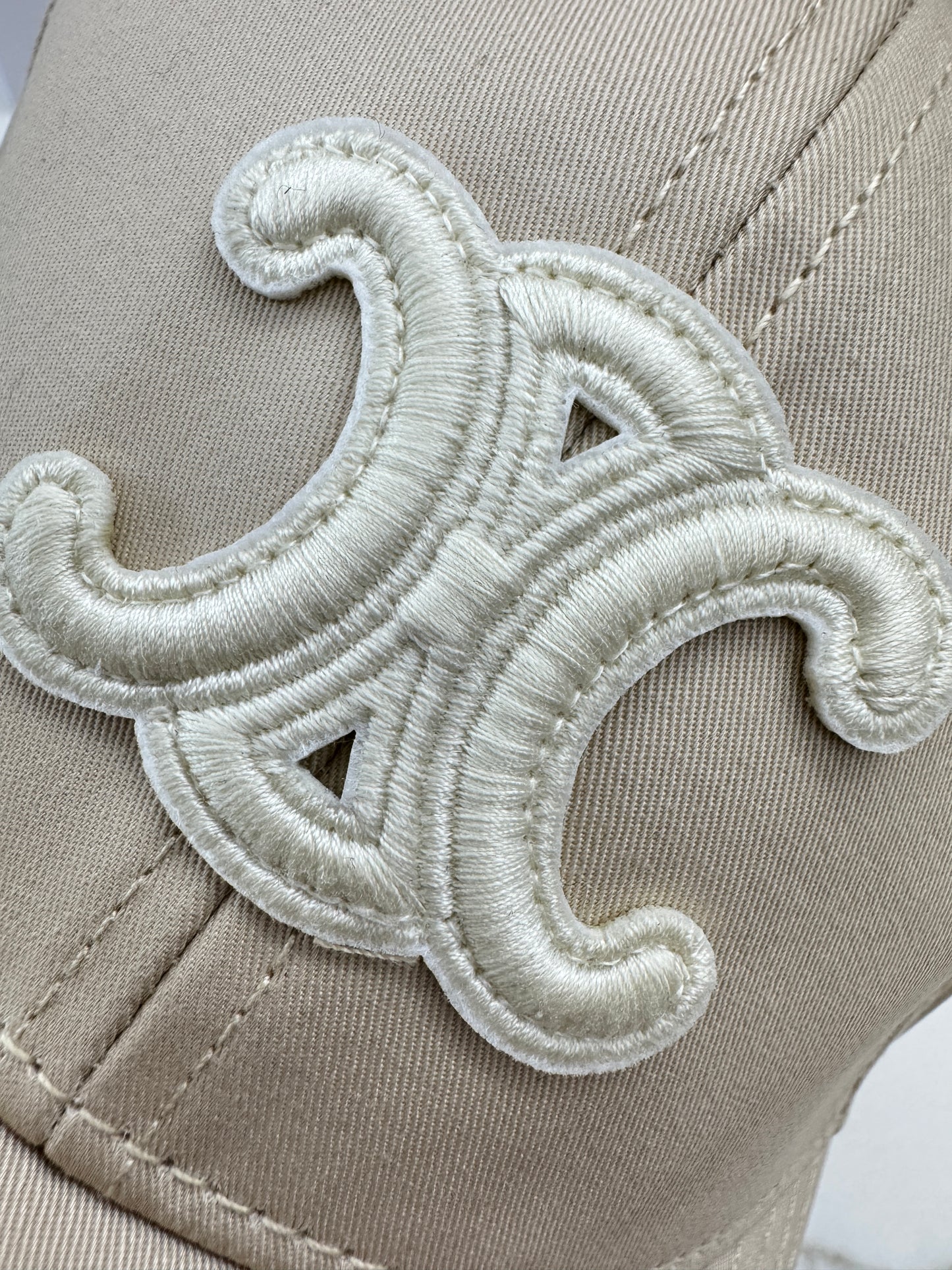 CELINE 凱旋門棒球帽 香草淺杏色