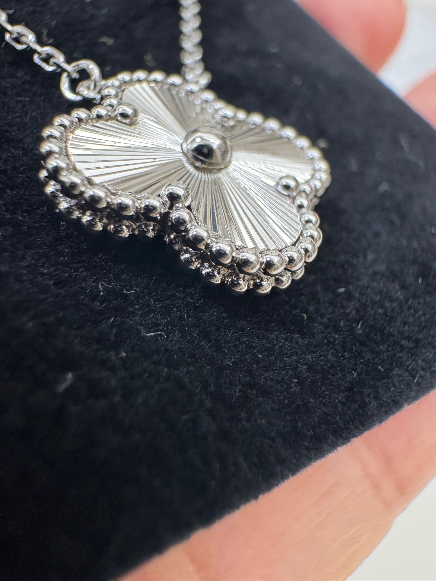 VCA Vintage Alhambra 鐳射白金色項鏈