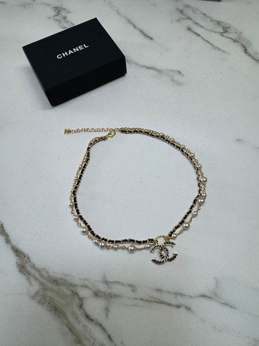 CHANEL 24K 珍珠拼穿皮鏈雙層Choker