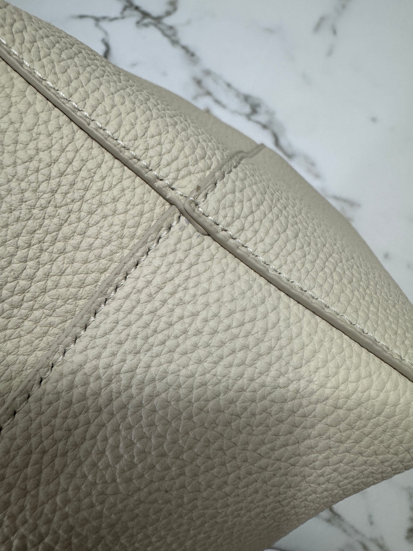 THE ROW N/S Park 奶白色 Medium