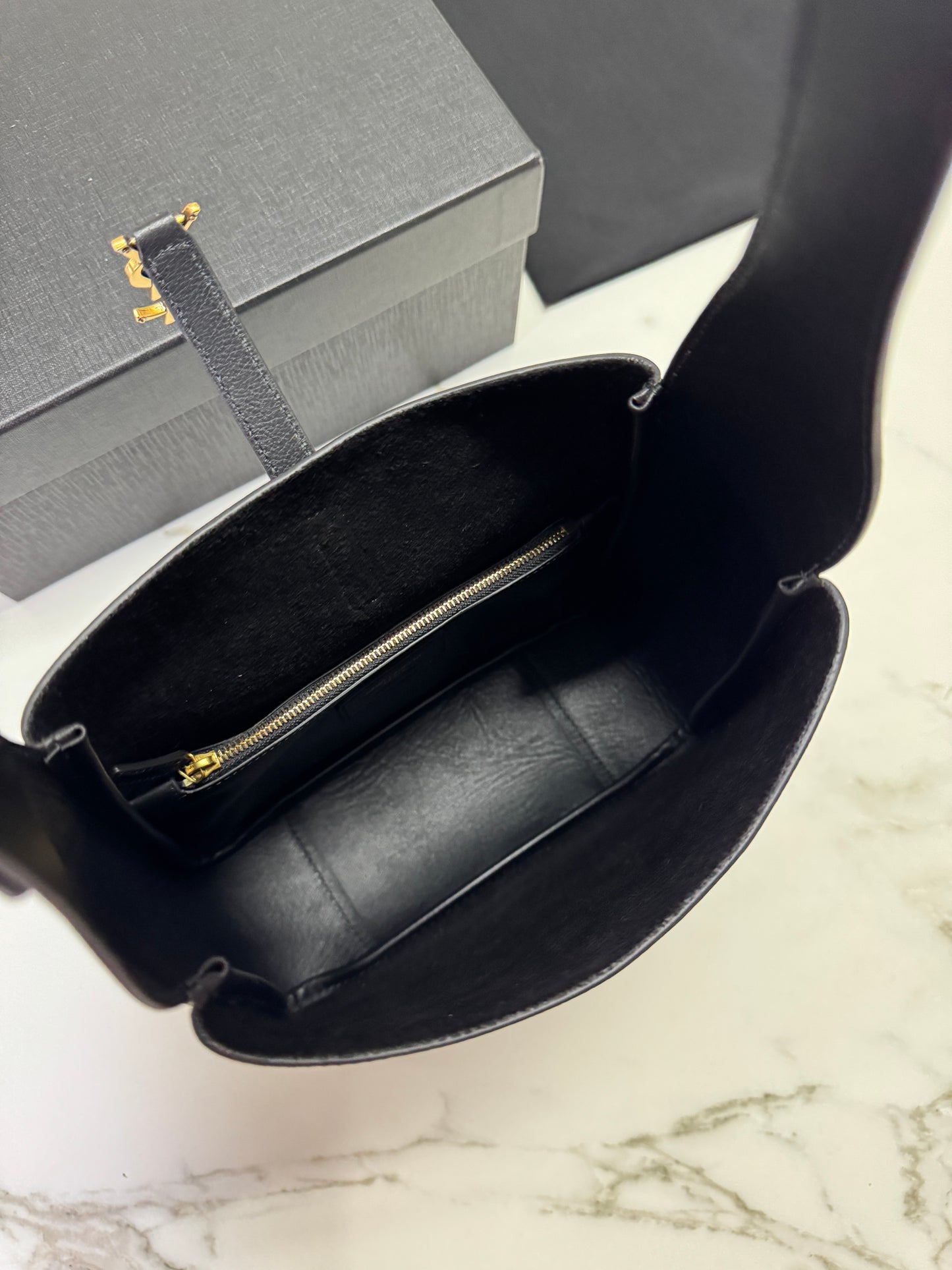 YSL LE 5 A 7 Hobo Small Black