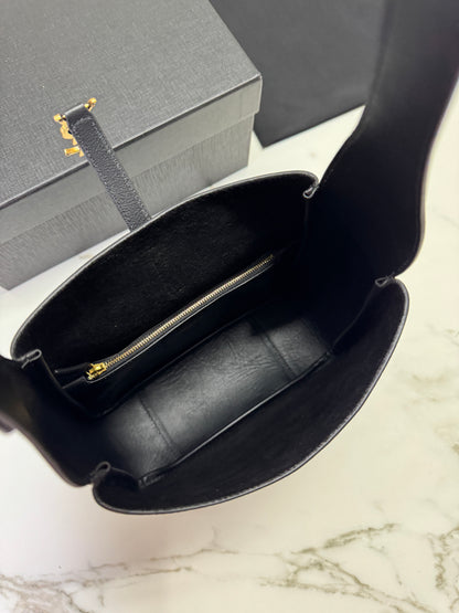 YSL LE 5 A 7 Hobo Small Black