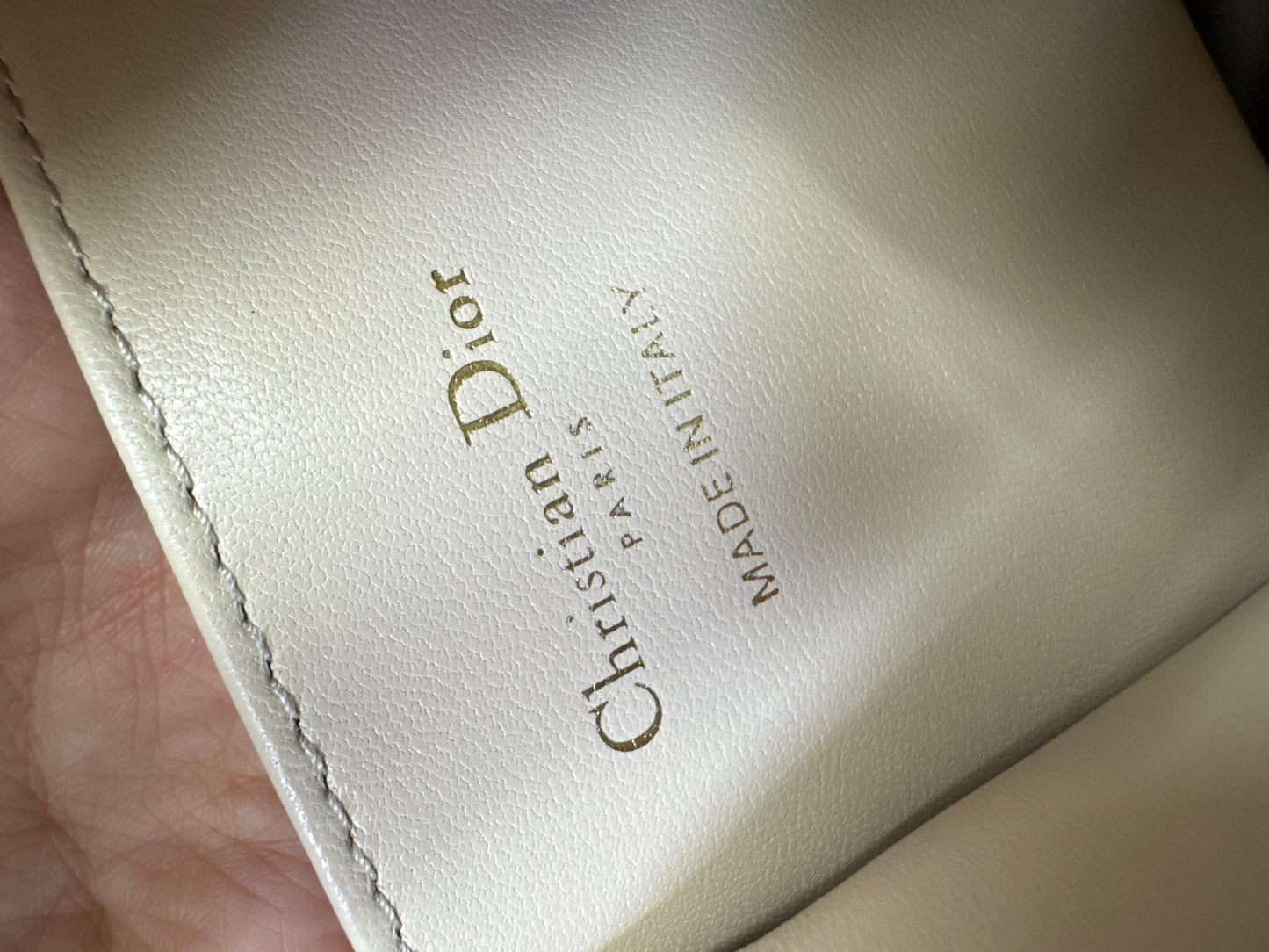 DIOR Caro Backpack Medium 奶茶色