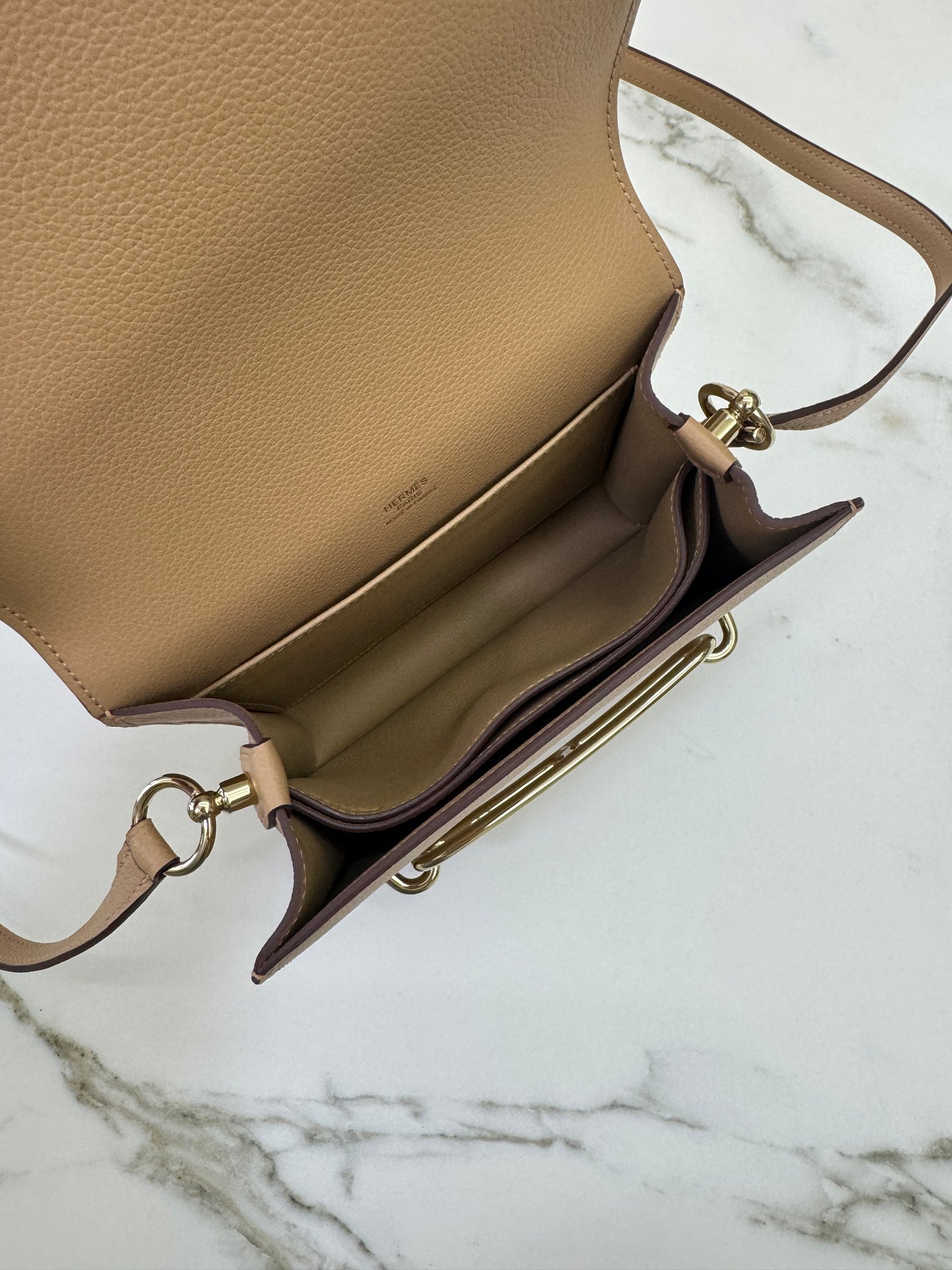 HERMES Roulis 19 奶茶色淺金扣 Chai Evercolor PBHW