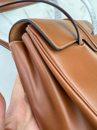 CELINE Soft 16 Medium 棕色